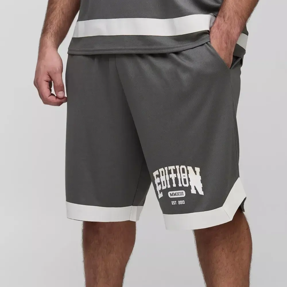 Oversized Official Contrast Stitch Short